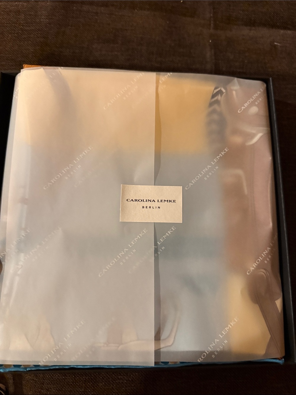 100% Mulberry Silk Scarf - Picture 3 of 4